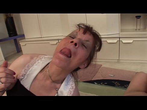 ❤️ Dalawang lola at isang lolo ang may threesome ❤️ Fuck video sa amin ️❤